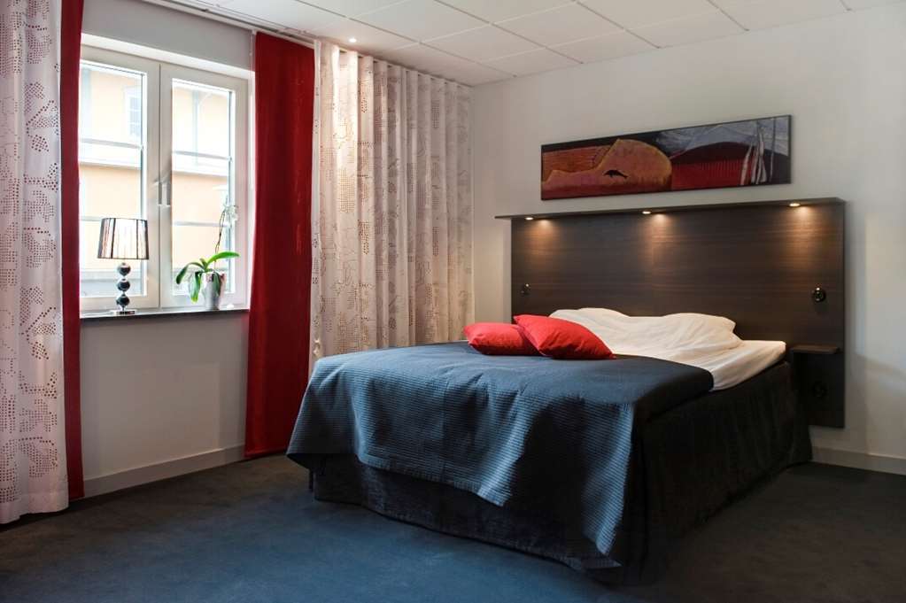 Lumber & Karle Hotel Kvänum Room photo